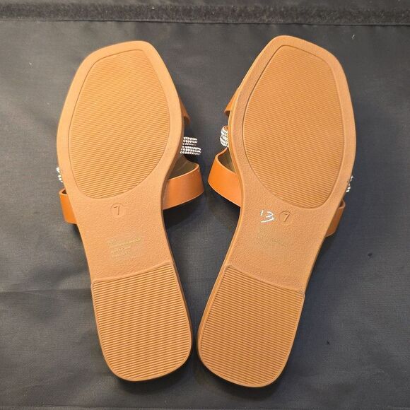 BRAND NEW BEBE WOMEN'S RHINESTONE SLIDE WITH SILVER CHAIN ACCENT - Picture 11 of 16